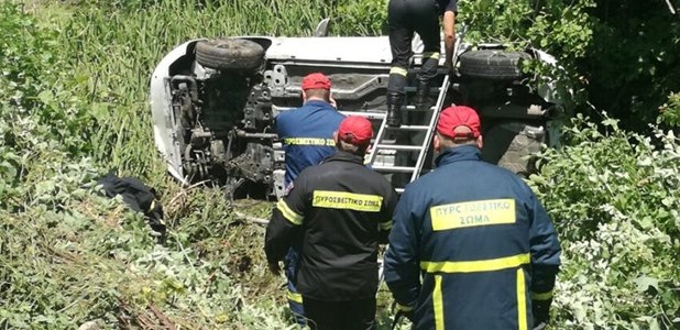 Τραυματισμός γυναίκας οδηγού σε τροχαίο 